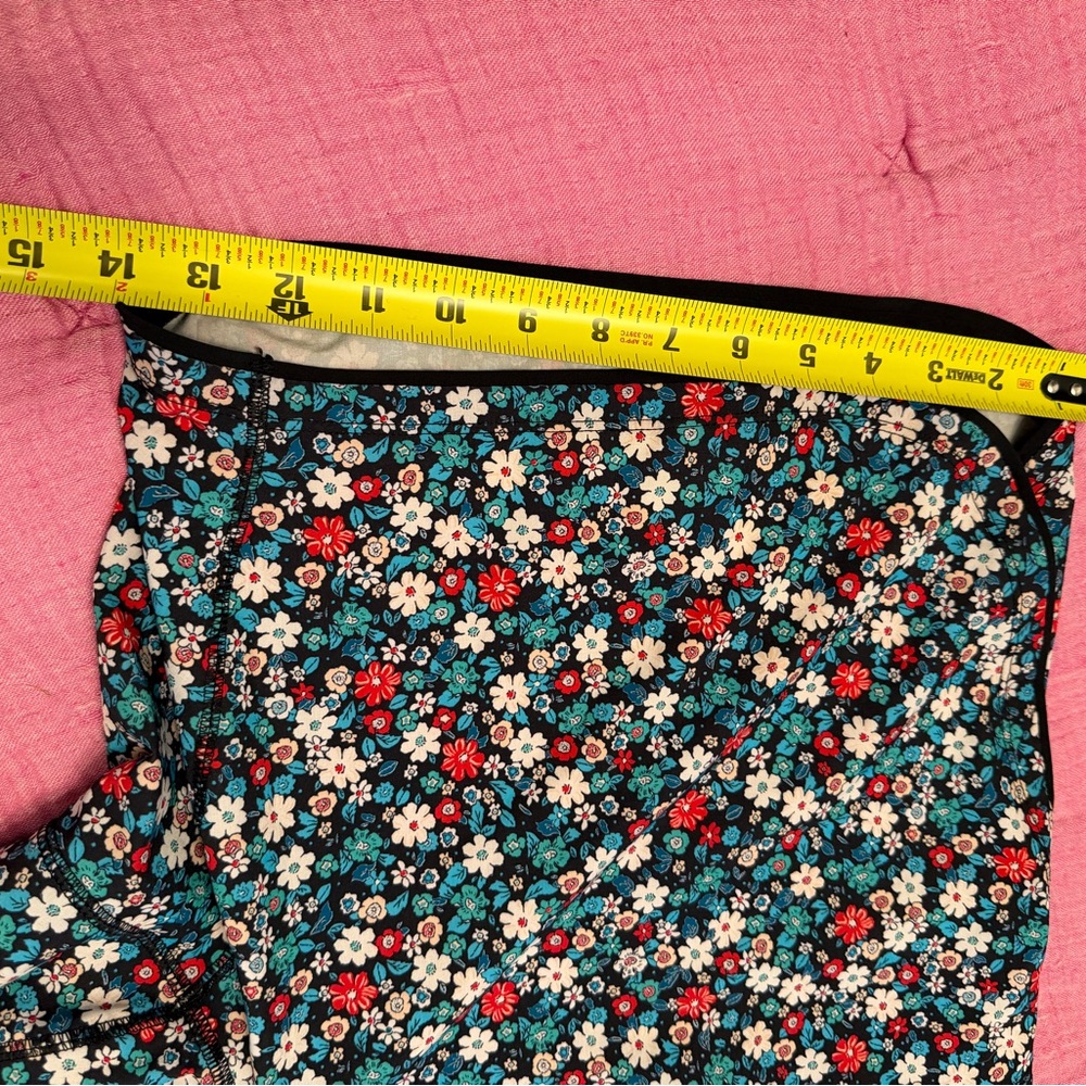 Lands’ End Floral Swim Shorts Size 18W Black Blue Red Tummy Control Swim Bottoms - Picture 7 of 8